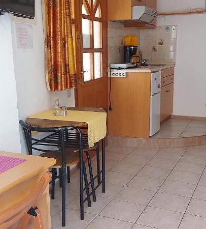 Studio Nefeli Β'Οροφος Rethymno Exterior foto